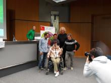 Peter Gruenfelder (Coordinatore CSC) Wally Morellato con Denise (prima paziente in italia a utilizzare la cannabis medicinale) Dr.Kurlemann e Dr. Parmeggiani