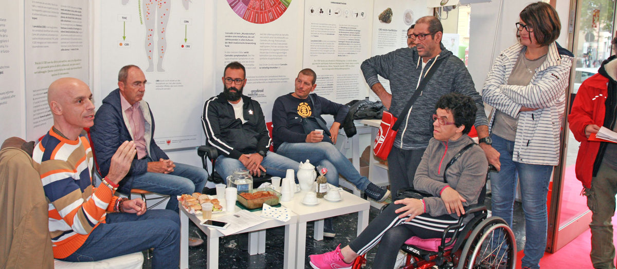 Patienten Samstag im Cannabis Social Club Bozen